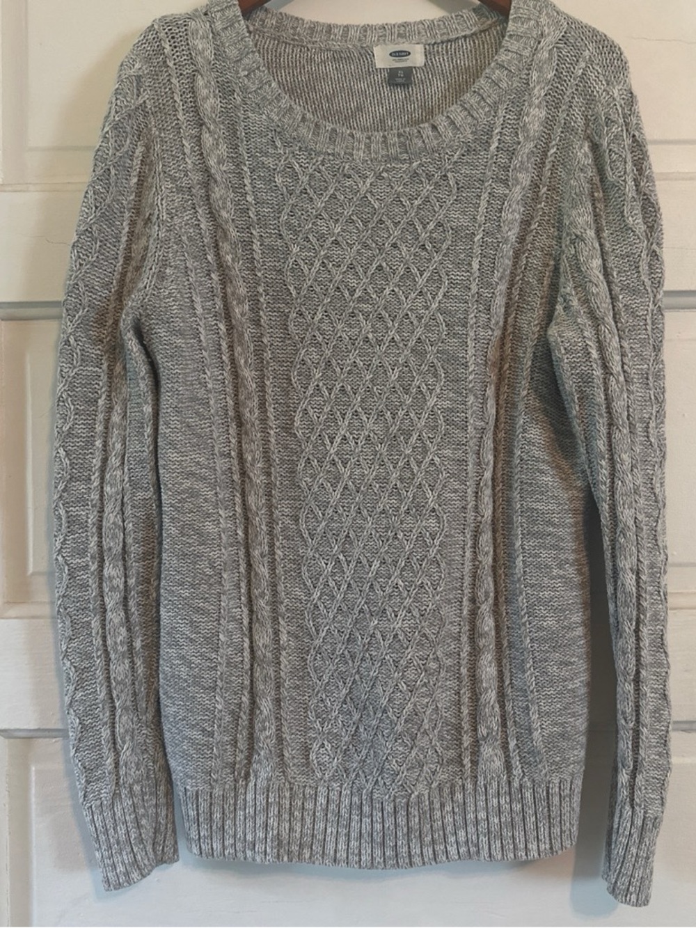 Old Navy Light Gray Cable-Knit Crewneck Sweater